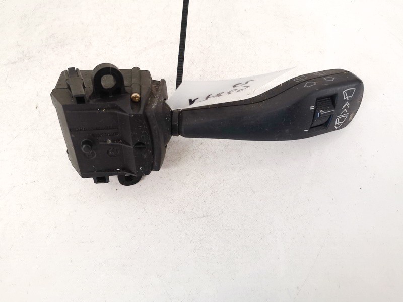 8363669M BMW 3-Series 2002 Pyyhkijän vipu