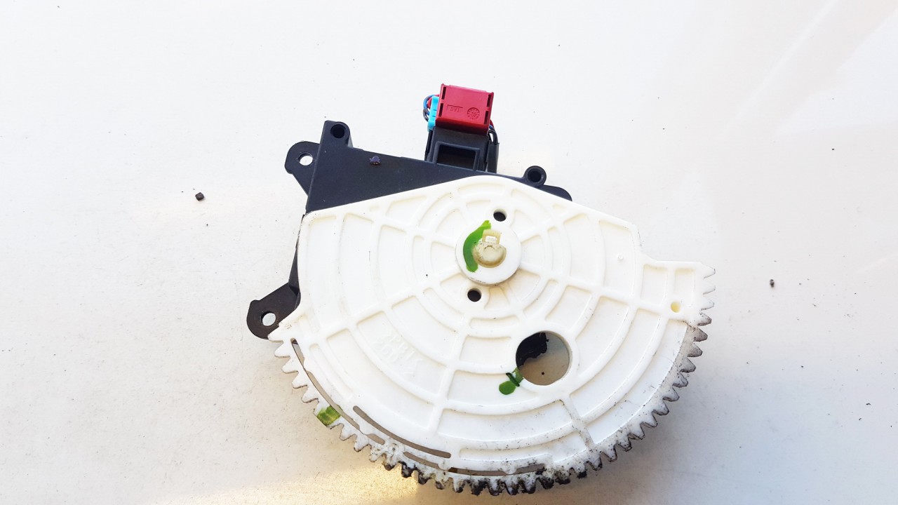 MF1138002800PLS Toyota Avensis 2016 Peciuko sklendes varikliukas - Thumbnail 2