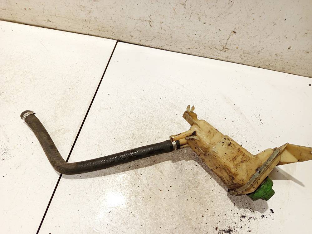 8D0422373C Volkswagen Passat 1999 Power Steering Pump Oil Reservoir Tank