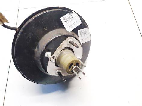 BV612B195SB Ford Focus 2018 Serwo hamulca