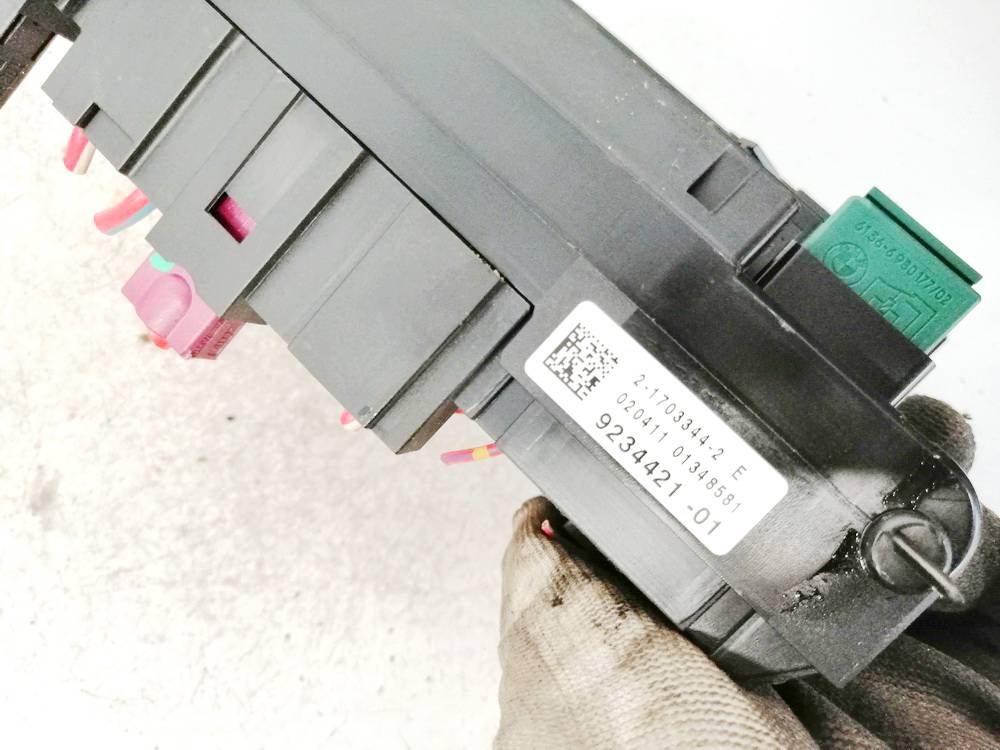 923442101 BMW 5-Series 2010 Fuse box - Thumbnail 3