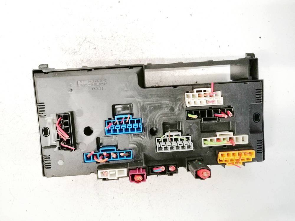 923442101 BMW 5-Series 2010 Fuse box - Thumbnail 2