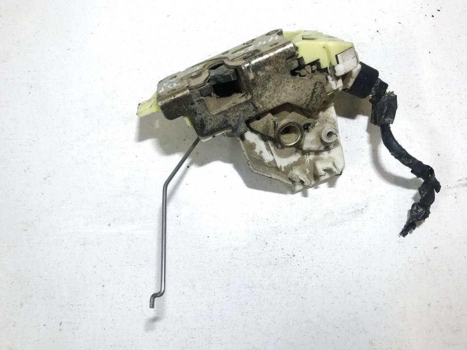 XS41A21812CF Ford Focus 1999 Door Lock Mechanism - FRONT RIGHT