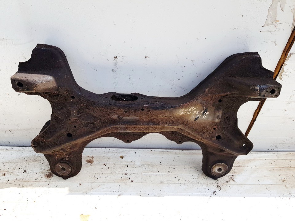 Audi A3 1997 Belka silnika - PRZEDNIE