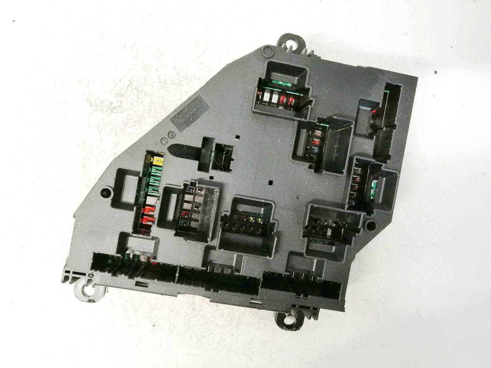 926492301 BMW 5-Series 2014 Fuse box