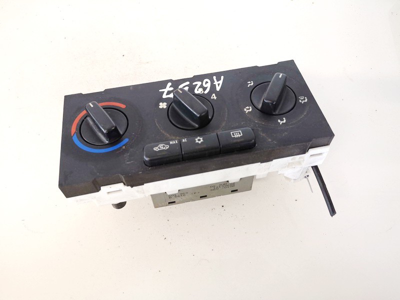 B5690 Opel Astra 2003 Climate Control Panel (heater control switches)