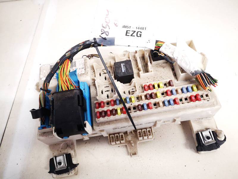 4M5T14A073BF Ford Focus 2005 Fuse box