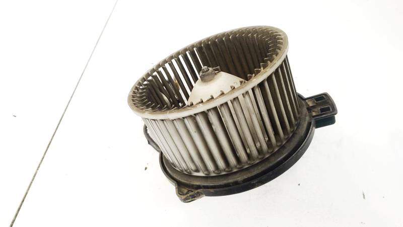 8940000232 Mazda 6 2005 Salona ventilators