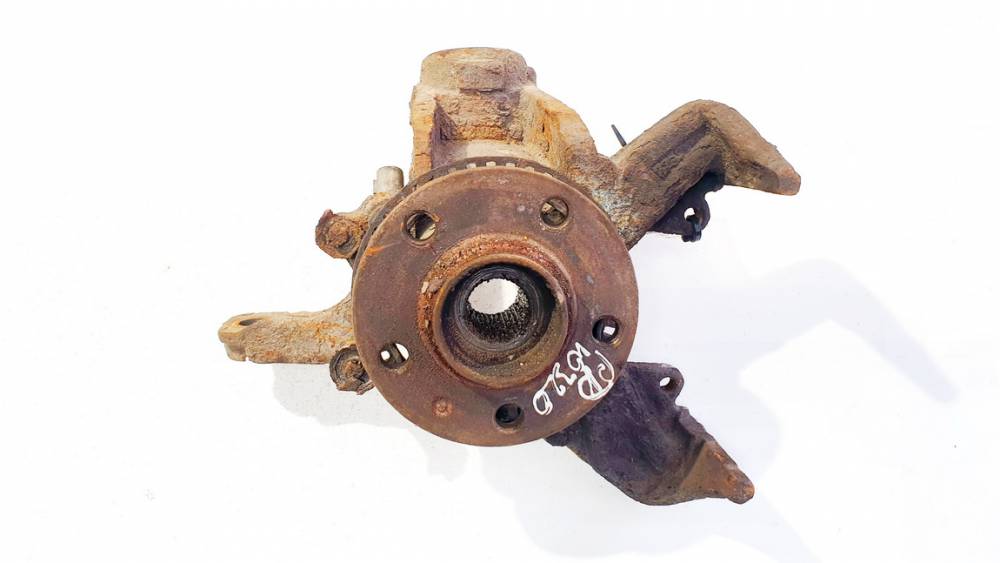 Volkswagen Golf 2000 Steering knuckle - FRONT RIGHT