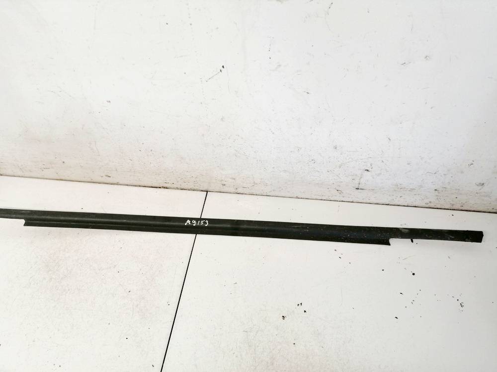 093318940 Opel Meriva 2004 Listwa szyby drzwi - TYLNE PRAWE