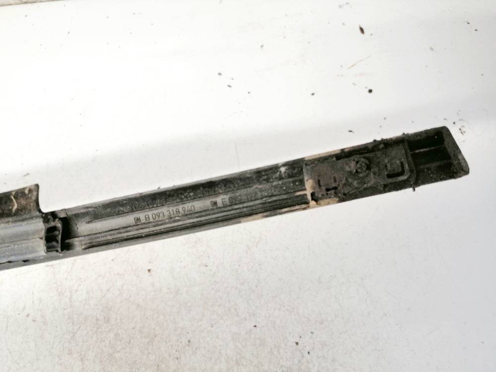 093318940 Opel Meriva 2004 Durvju stikla sloksne - AIZMUGURE PA LABI - Thumbnail 3