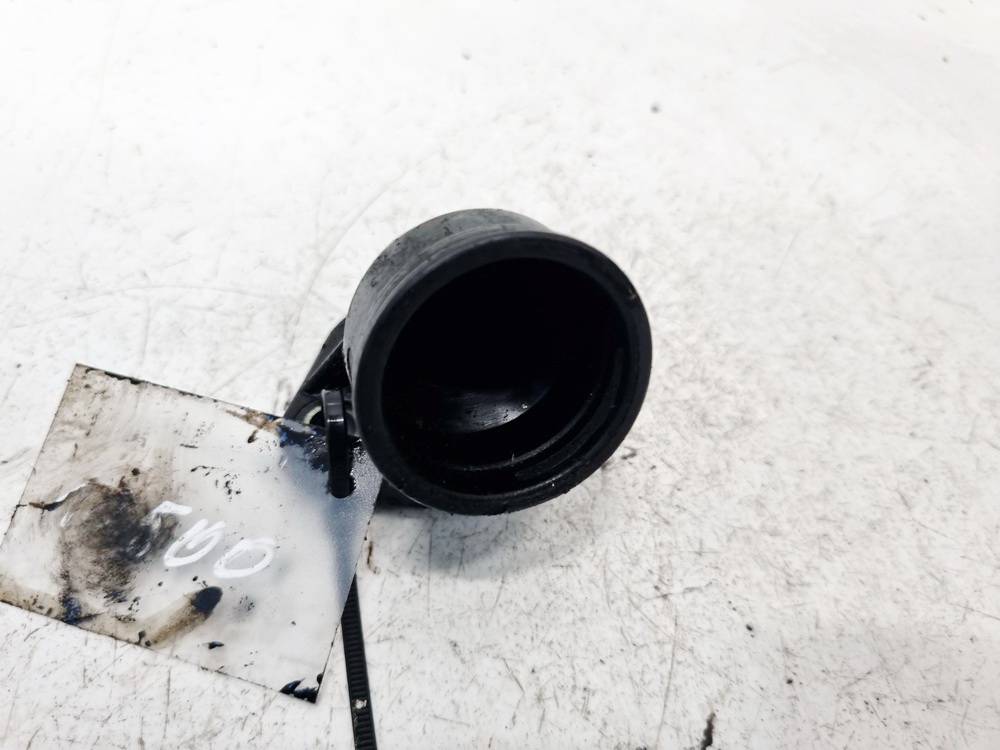 028103111A Volkswagen Golf 1993 Kołnierz układu chłodzenia (pokrywa obudowy termostatu układu chłodzenia silnika) - Thumbnail 2