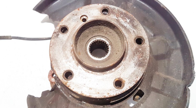 BMW 1-Series 2007 Кулак поворотный задний левый - Thumbnail 2