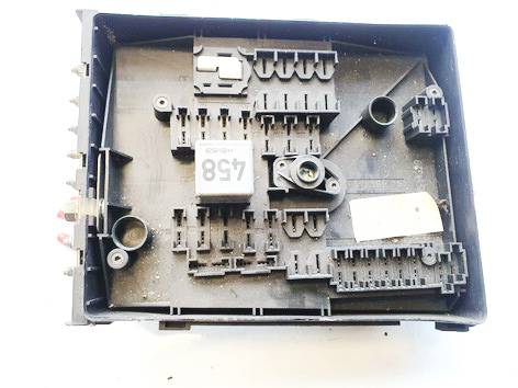 1K0937125A Volkswagen Touran 2008 Fuse box