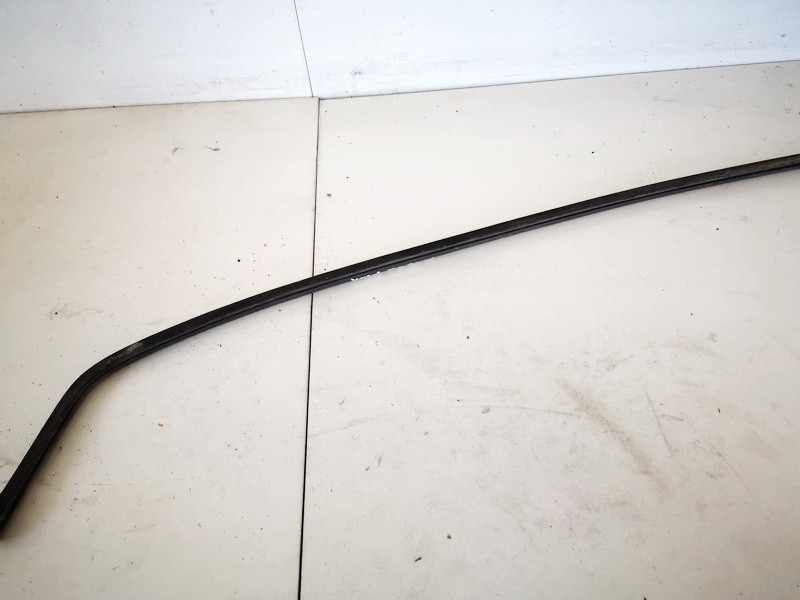 Volkswagen Transporter 2008 Glass Trim Molding-weatherstripping - FRONT LEFT - Thumbnail 3