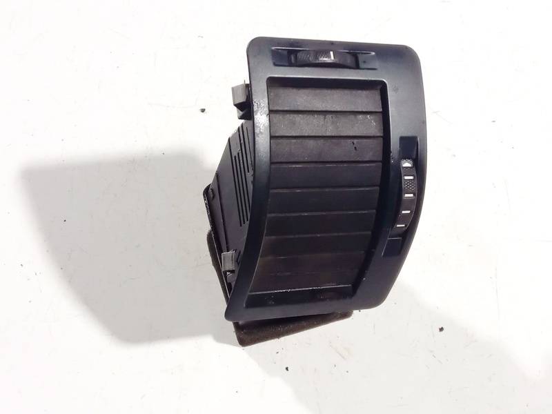 1Z0819702 Skoda Octavia 2004 Wloty powietrza do kabiny