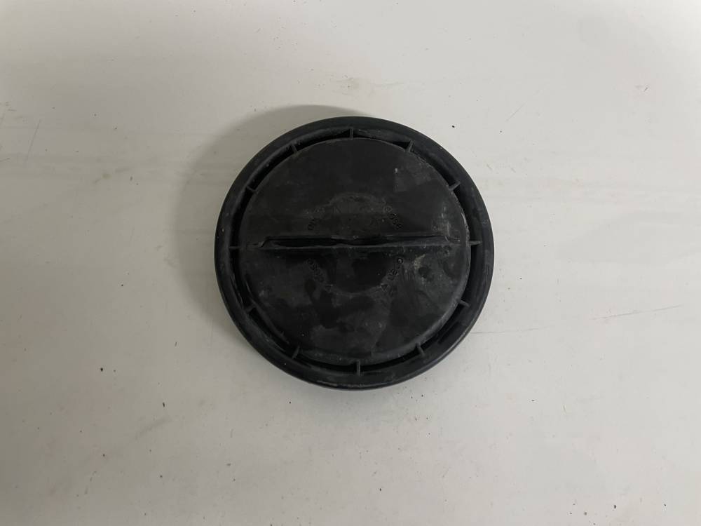 15822200 Mercedes-Benz ML-CLASS 2006 Headlight bulb dust cover cap - FRONT