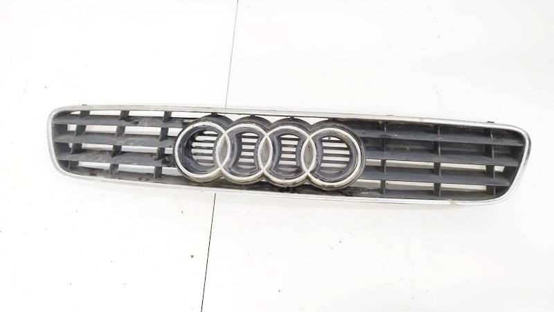 8L0807683 Audi A3 2000 Priekšējā režģis - PRIEKŠ