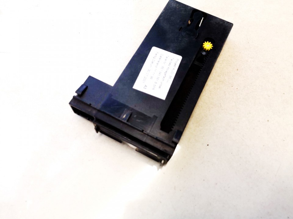 8E1941561B Audi A4 2004 Daiktadeze