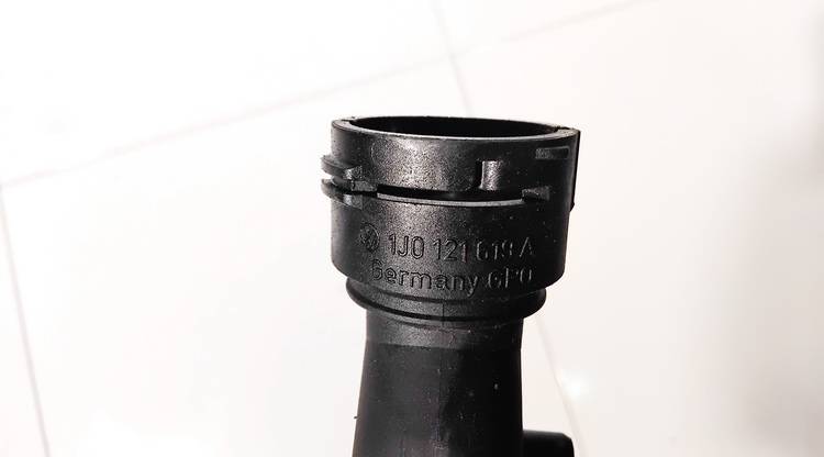 1J0121619A Volkswagen Golf 1997 Radiator Hose (Water Hose) - Thumbnail 3