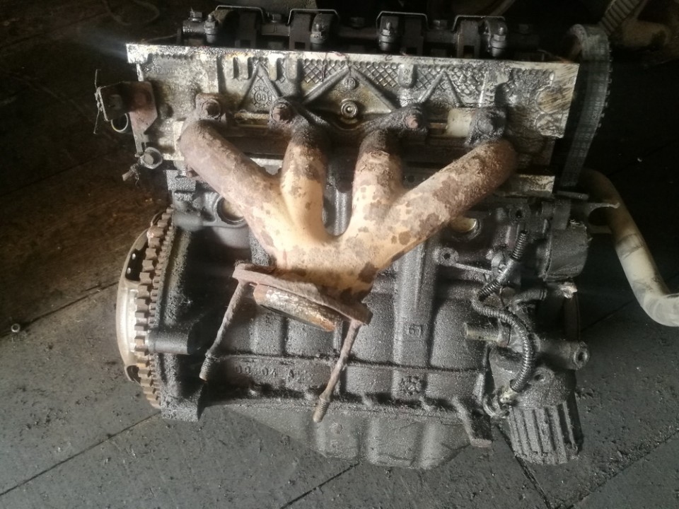871953 Renault Clio 2002 Engine - Thumbnail 3