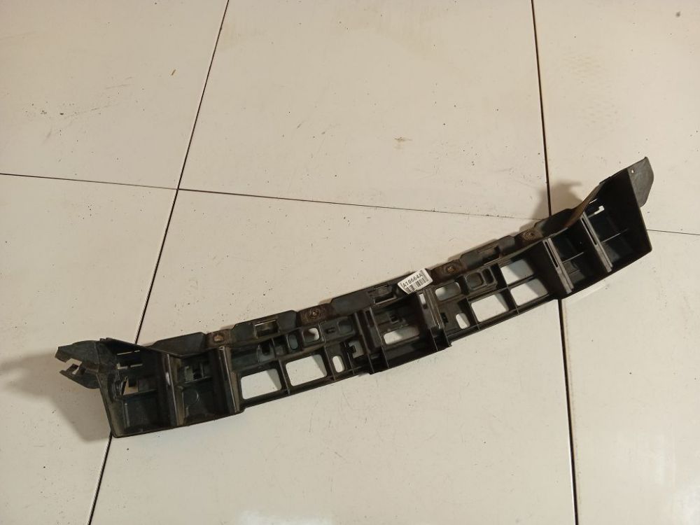 850320001R Renault Laguna 2009 Bampera turētājs - AIZMUGURE