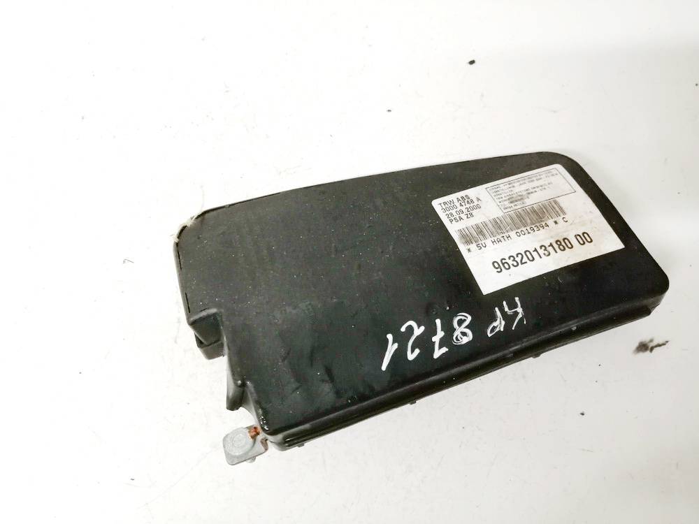 30004748A Peugeot 607 2000 Seat AIRBAG