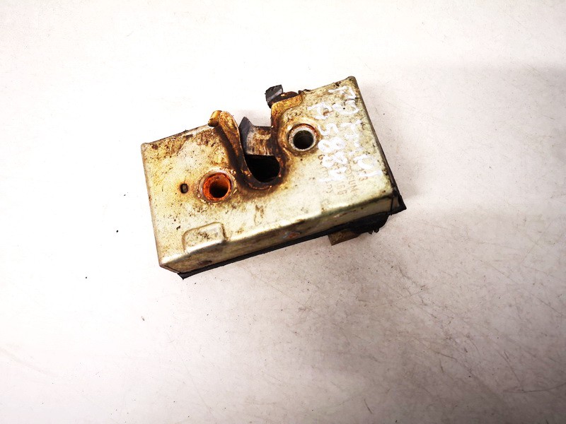 443837016G Audi 100 1986 Door Lock Mechanism - FRONT RIGHT