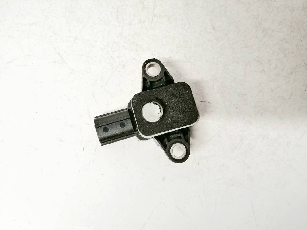 8P0955557 Volkswagen Touran 2004 Srs Airbag crash sensor - Thumbnail 2