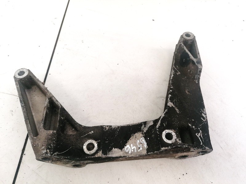 KKU107640 Rover 75 2000 Engine Mount Bracket and Gearbox Mount Bracket