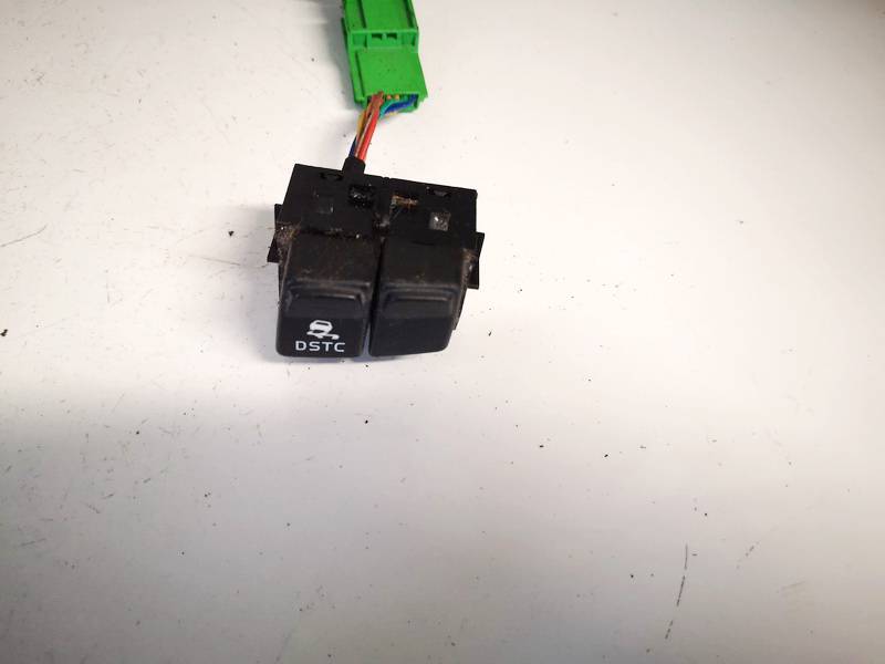 8691530 Volvo V50 2005 Traction control switch button (ASR Switch Anti-slip regulation)
