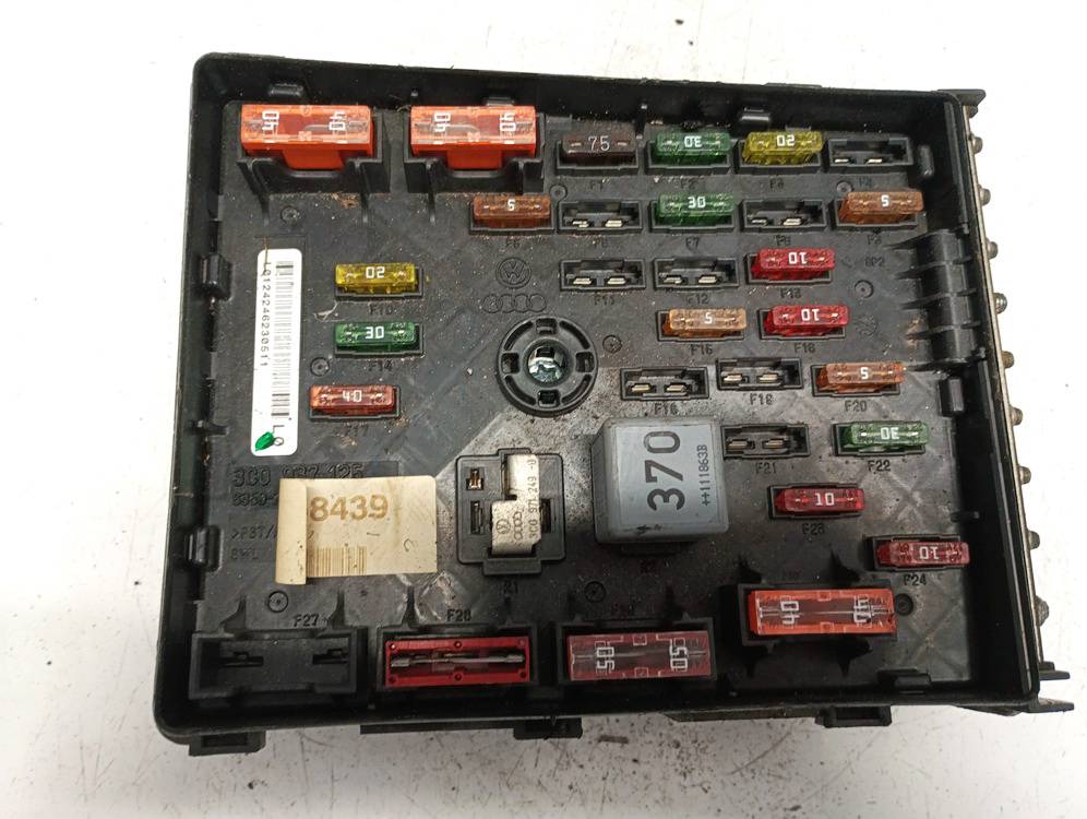 3C0937125A Volkswagen Passat 2014 Fuse box