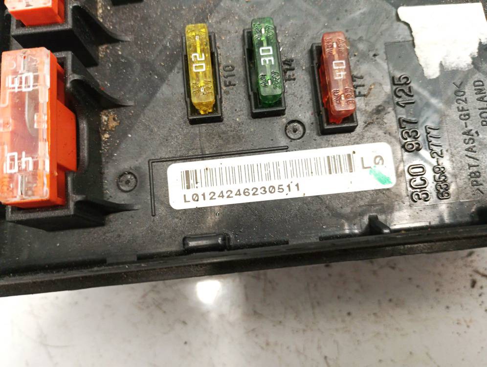 3C0937125A Volkswagen Passat 2014 Fuse box - Thumbnail 3