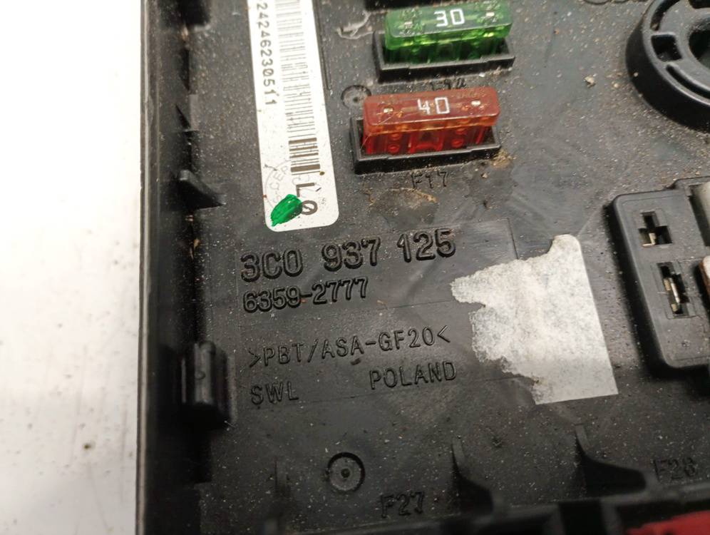 3C0937125A Volkswagen Passat 2014 Fuse box - Thumbnail 2