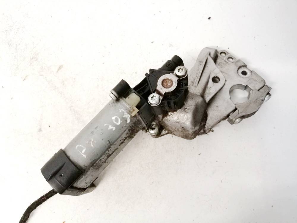 0390201915 SAAB 9-5 2006 Sēdekļa motors - PRIEKŠA PA KREISI