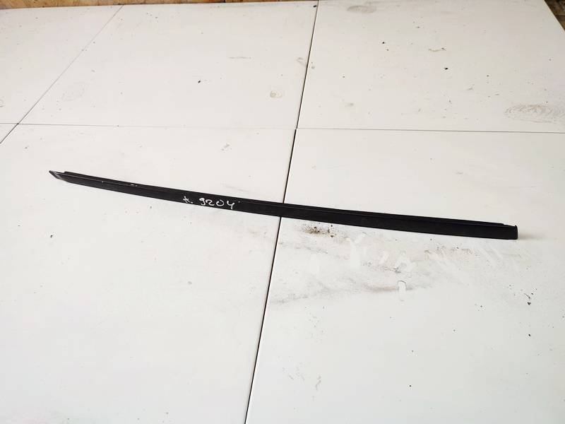 SAAB 9-3 2004 Duru stiklo juostele P.D.