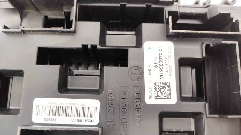 938907001 BMW 3-Series 2012 Fuse box - Thumbnail 3