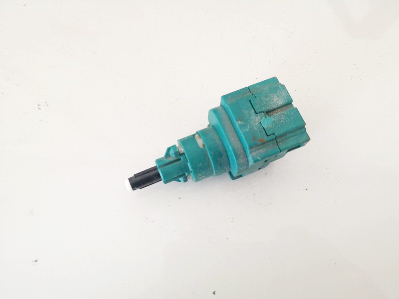1C0945511A Audi A3 2000 Датчик включения стоп-сигнала - Thumbnail 2