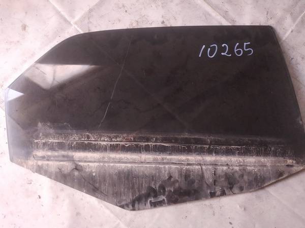 AS3 Chrysler 300C 2005 Duru stiklas G.D.