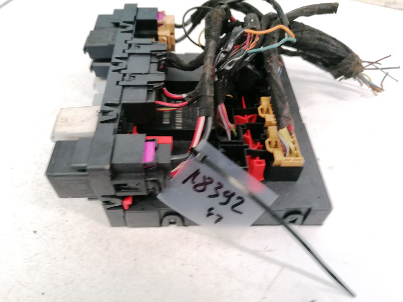 3C0937049J Volkswagen Passat 2006 Fuse box - Thumbnail 2