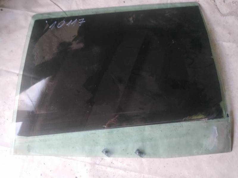 AS2 Peugeot 807 2003 Durvju stikls - AIZMUGURE PA KREISI