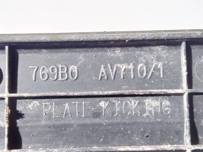 769B0AV710 Nissan Primera 2003 Interior door step trim - FRONT RIGHT - Thumbnail 3