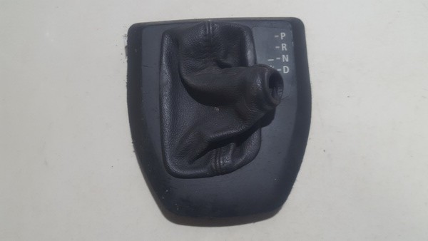 705989605 BMW 5-Series 2005 Salona apdare (plastmasas)