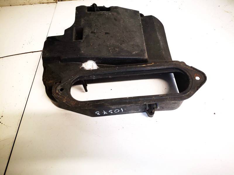 8D1907355B Volkswagen Passat 1997 Fuse Box Cover