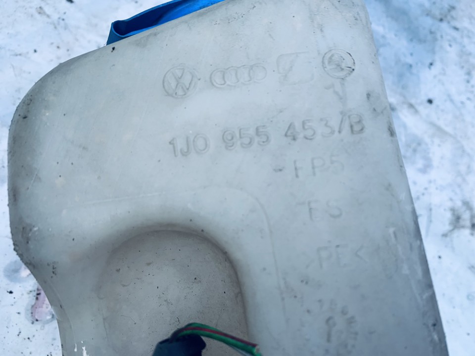 1j0955453b used Windshield Washer Reservoir tank (WASHER BOTTLE) Audi