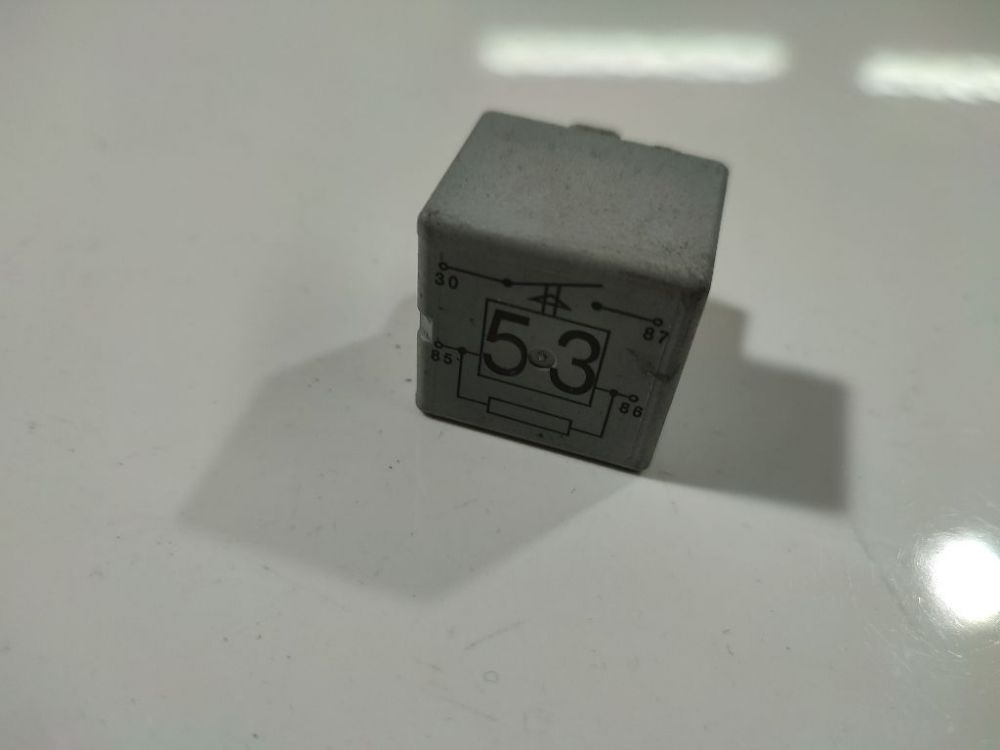 141951253B Volkswagen Golf 2008 RELÉ PARA AUTOMÓVIL - Thumbnail 2