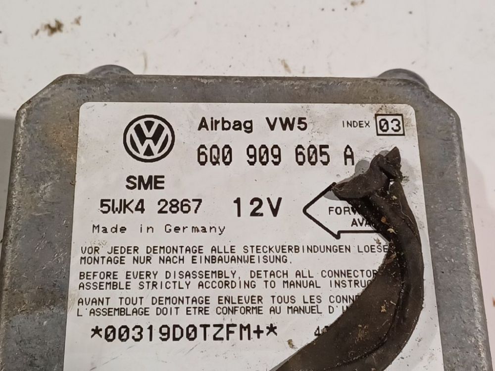 600909605A Volkswagen Golf 2000 Airbag crash sensors module - Thumbnail 4