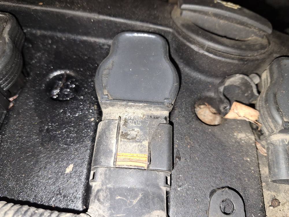 07K905715F Volkswagen Touran 2004 Ignition Coil