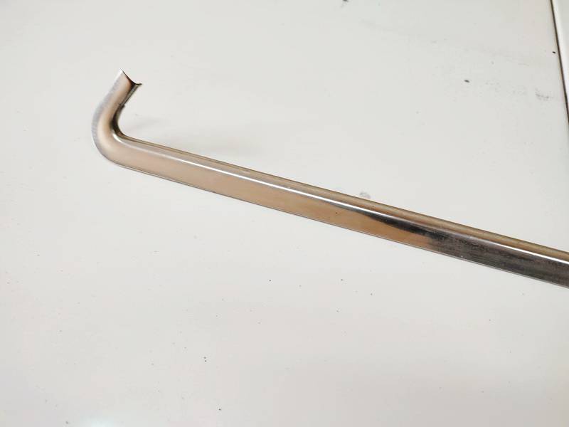 Audi A6 2000 Glass Trim Molding-weatherstripping - FRONT RIGHT - Thumbnail 2