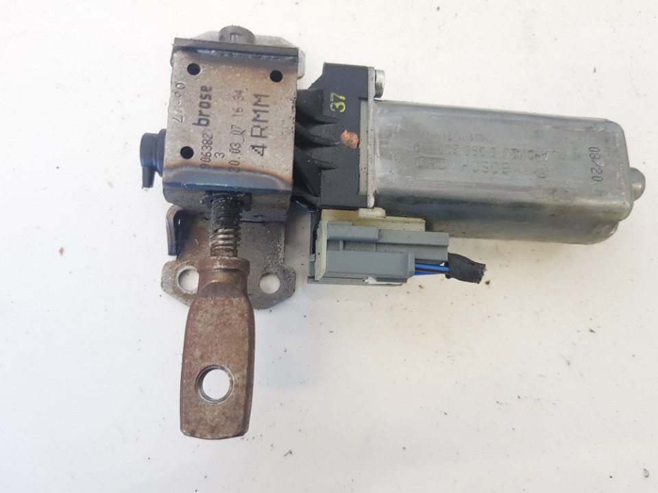 0390203219 Volvo XC 70 2007 Seat Motor Regulator - FRONT RIGHT - Thumbnail 3